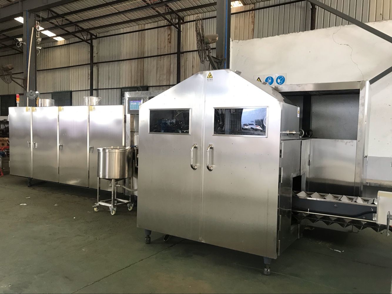 Horizontal Ice Cream Cone Banane Ki Machine , Wafer Cone Production Line